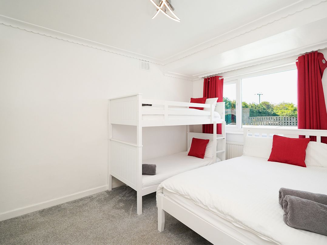 RentMySpaHome with Swimming Pool Hot Tub and Sauna