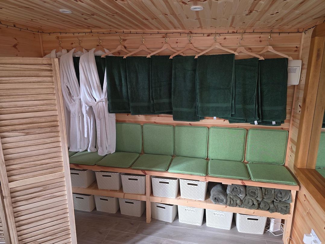 RentMySpaHome with Swimming Pool Hot Tub and Sauna
