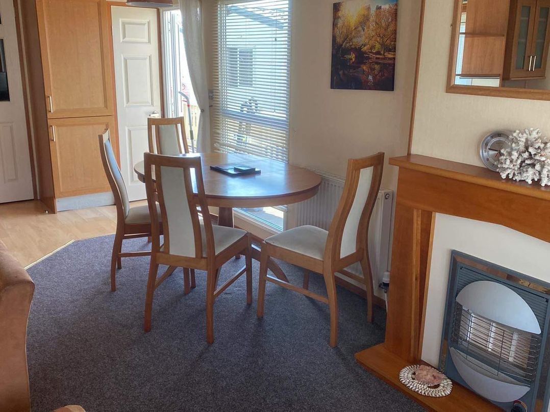 Cozy  2 bedroom Coastal Chalet in Heacham