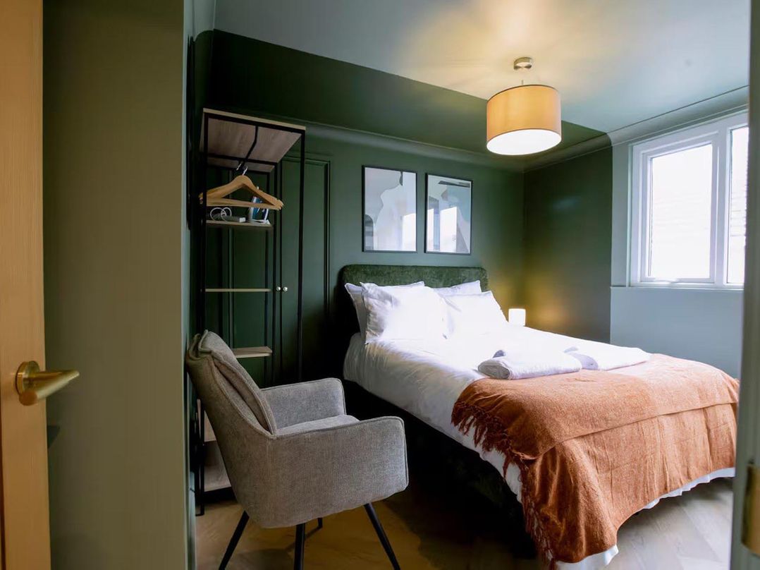 1 Bedroom Apartment Sleeps 2  Pets Welcome