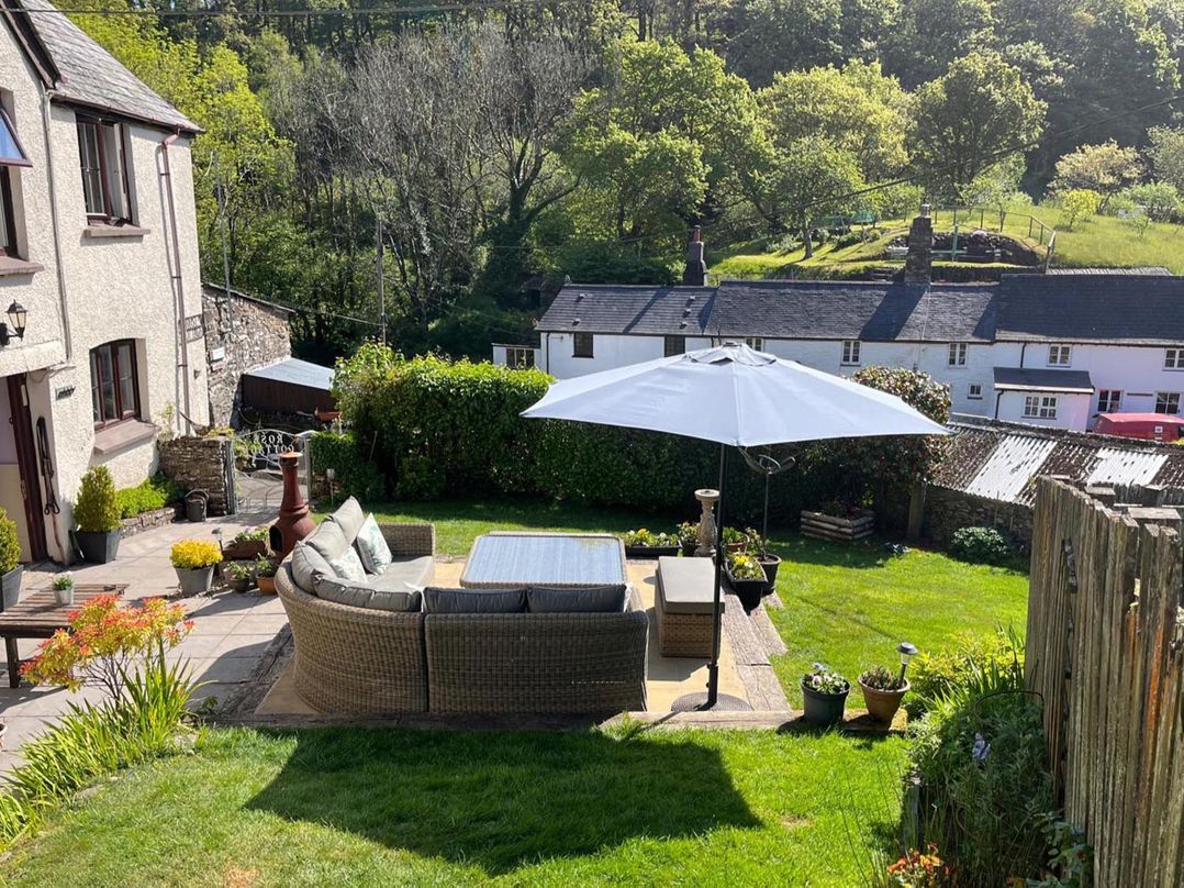 1 Bed House Garden Parking Pets Allowed