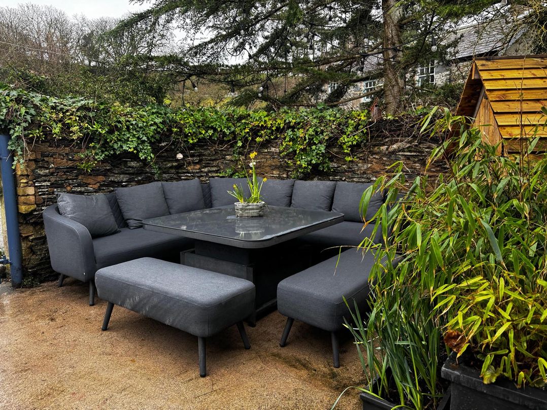 Pets Garden Bbq Parking Fireplace Sleeps 6