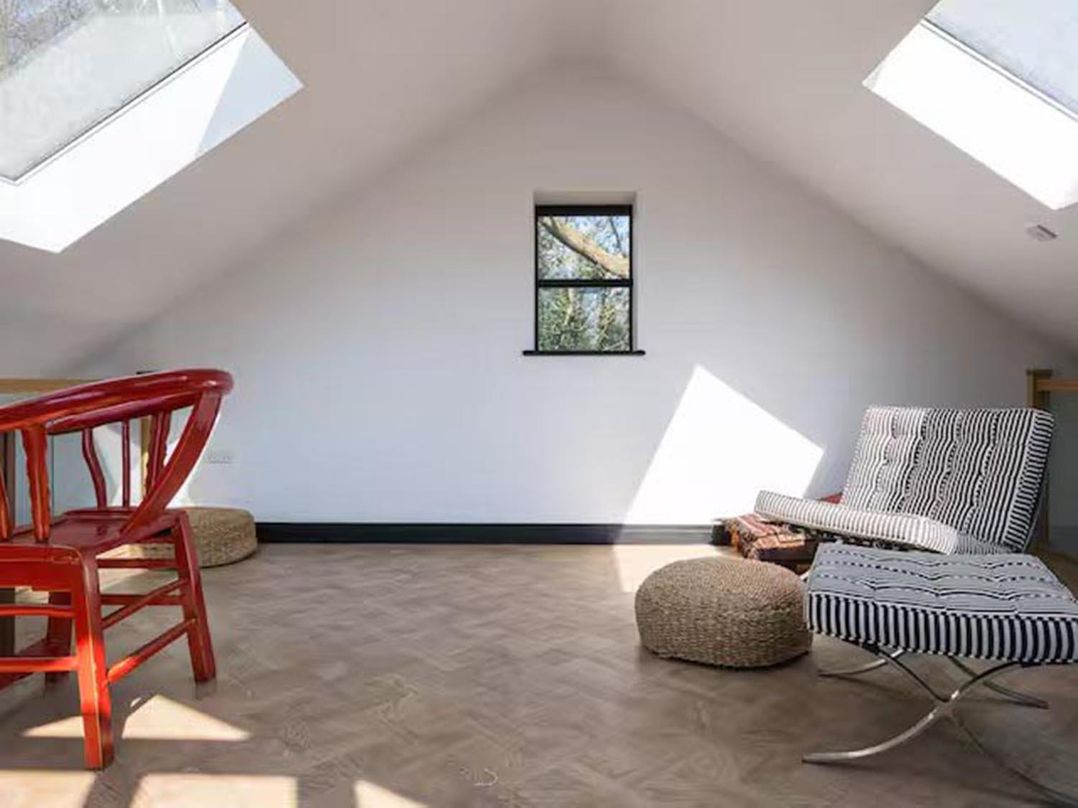 Aylesford House Sleeps 2 and 1 infant Parking
