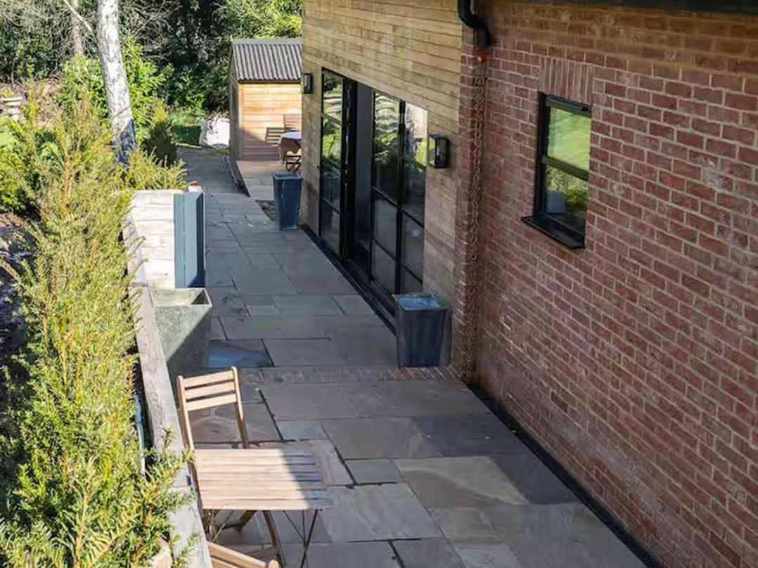 Aylesford House Sleeps 2 and 1 infant Parking