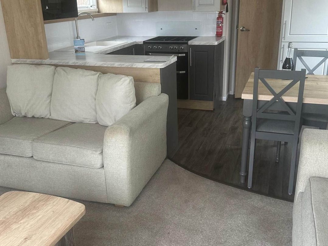 Charming Caravan in beautiful Seton Sands