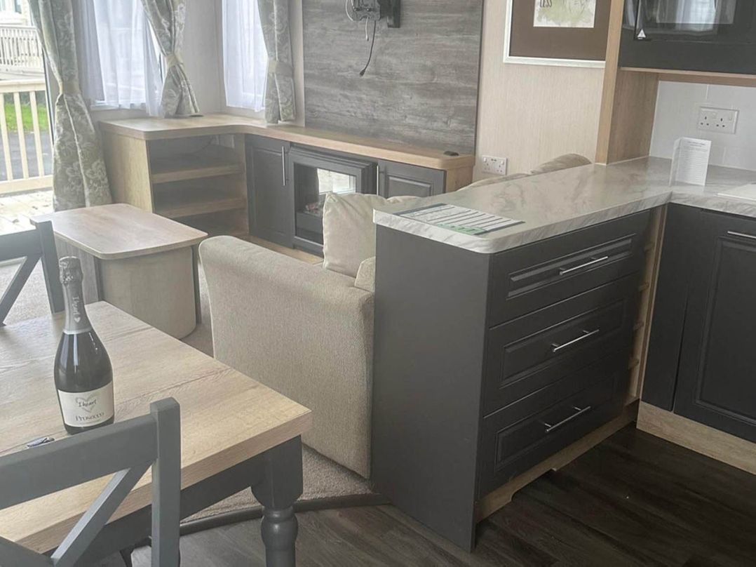 Charming Caravan in beautiful Seton Sands