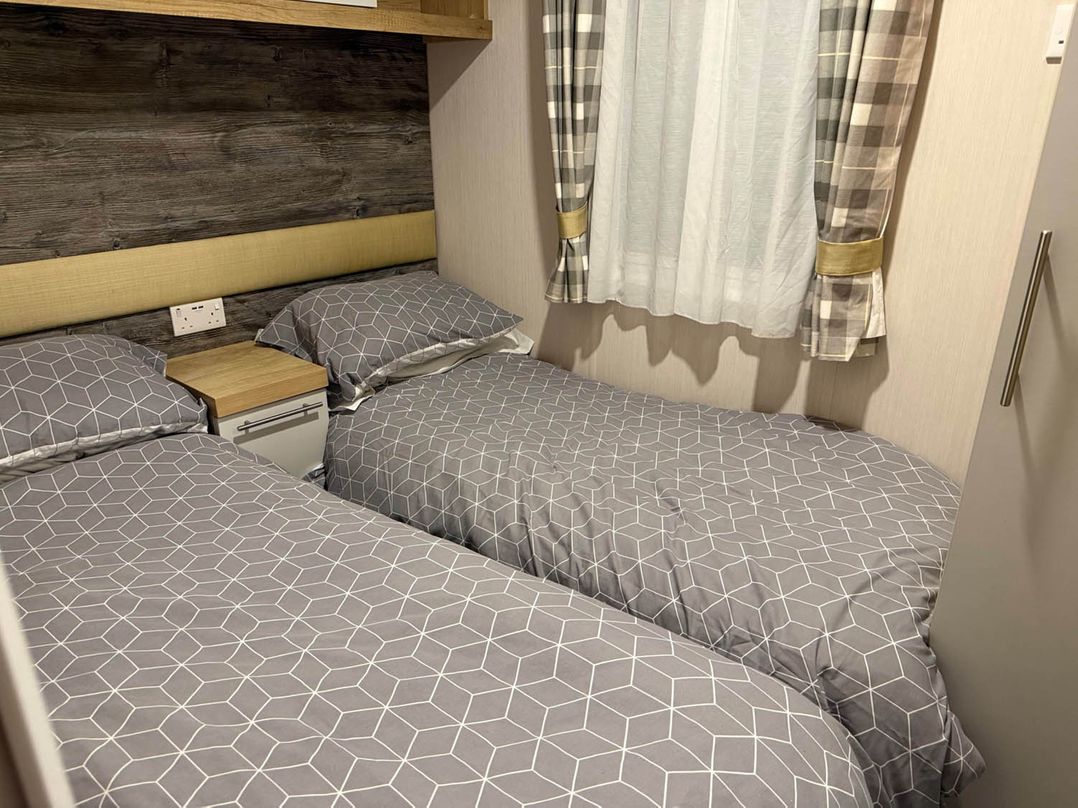 Charming Caravan in beautiful Seton Sands