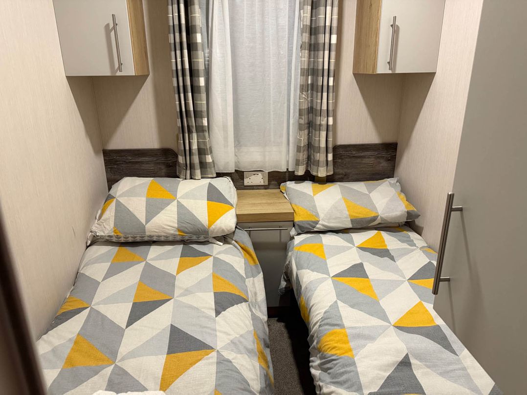 Charming Caravan in beautiful Seton Sands
