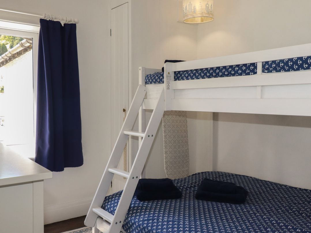 Harbourside Retreat
