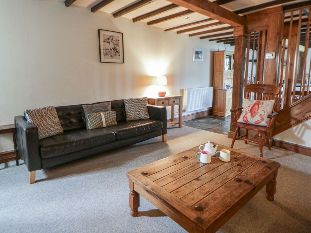 Dewi Villa Apartment