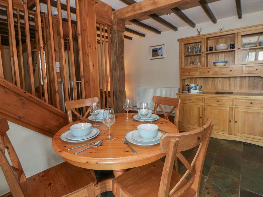 Dewi Villa Apartment