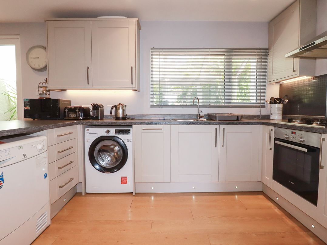 1 Grenville Road