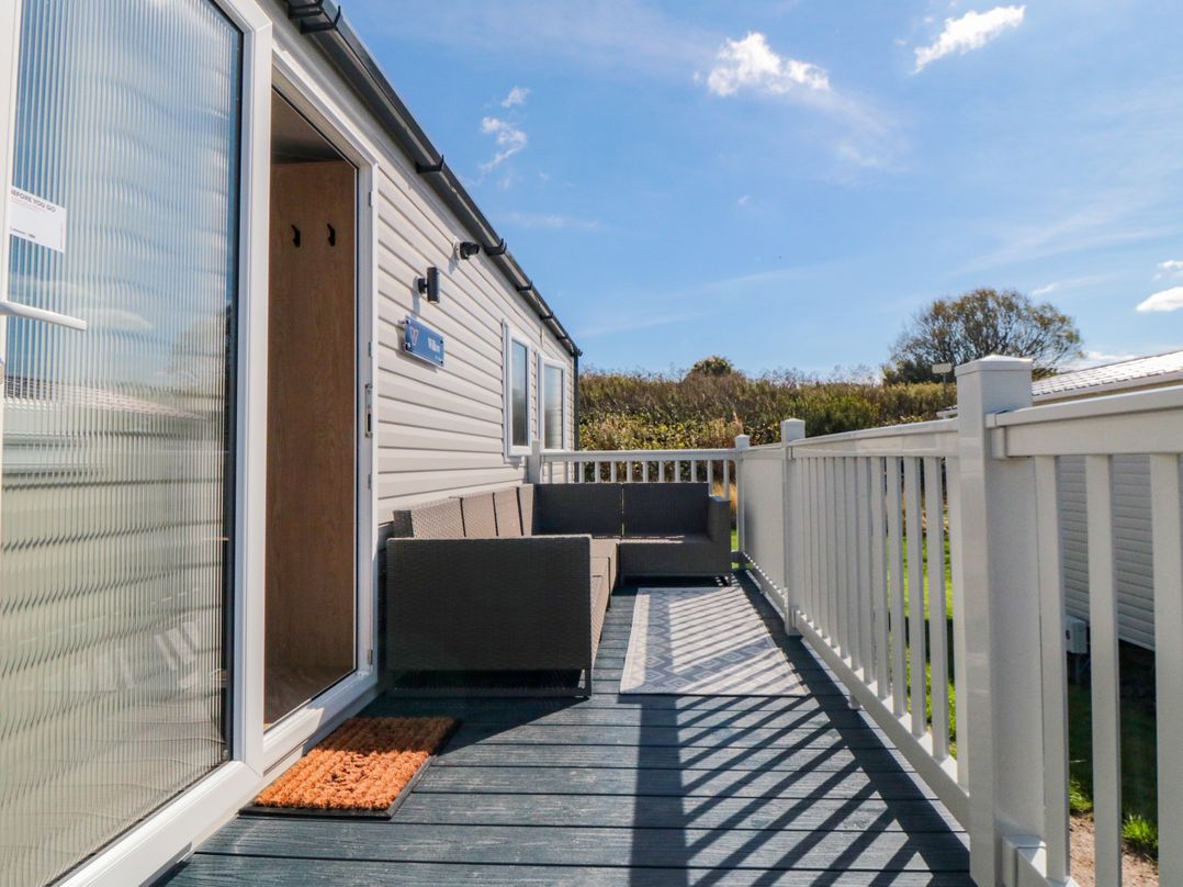 The Beach Retreat at Cayton Bay