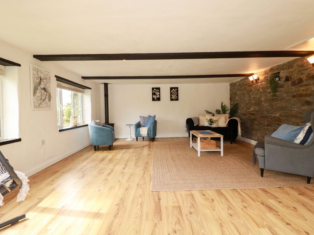 Honey Bee Cottage
