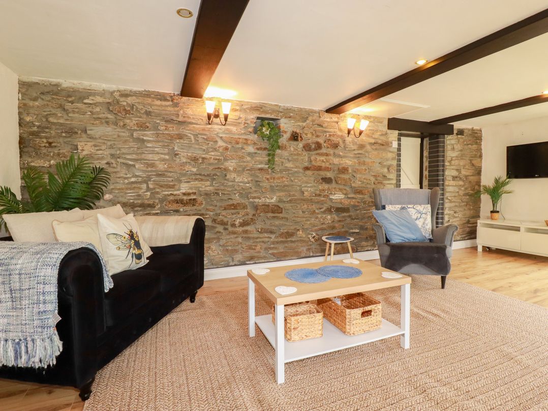 Honey Bee Cottage