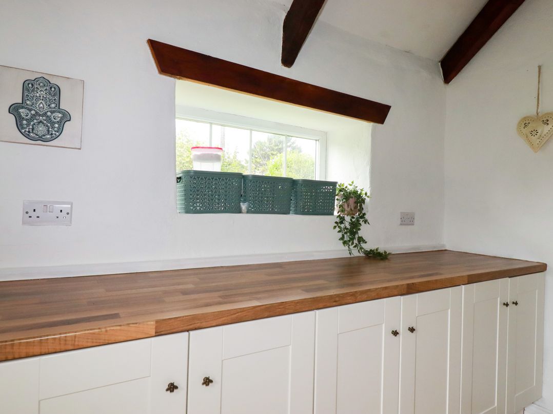 Honey Bee Cottage