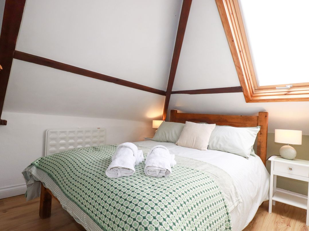 Honey Bee Cottage