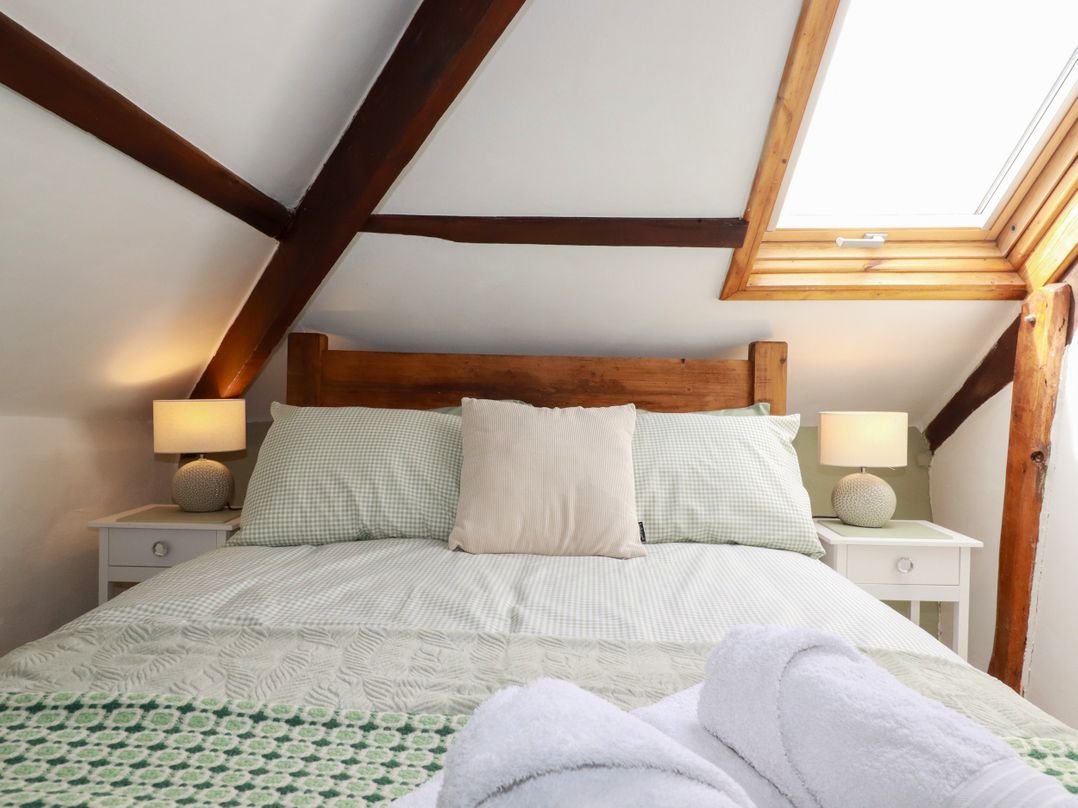 Honey Bee Cottage