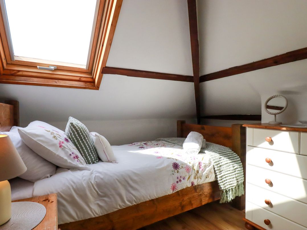 Honey Bee Cottage