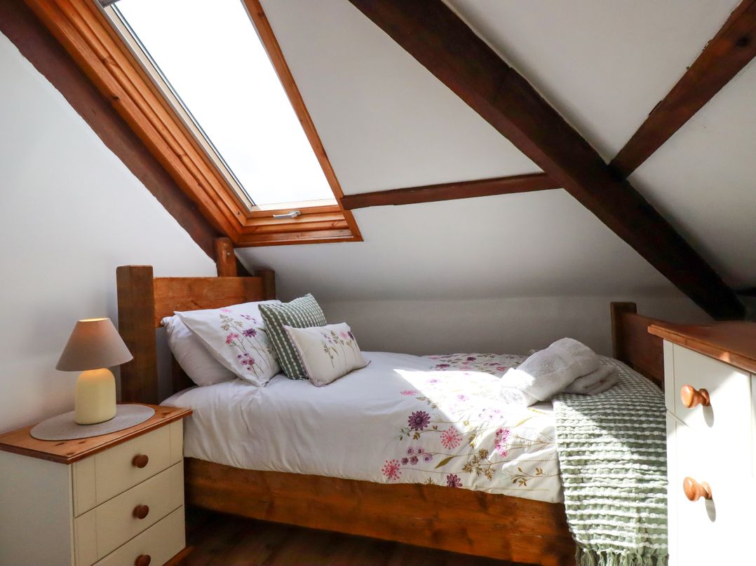 Honey Bee Cottage