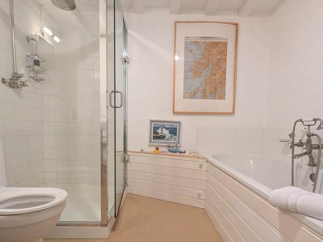 Tigh na Mara Sleeps 4 Sea Views Pet Friendly