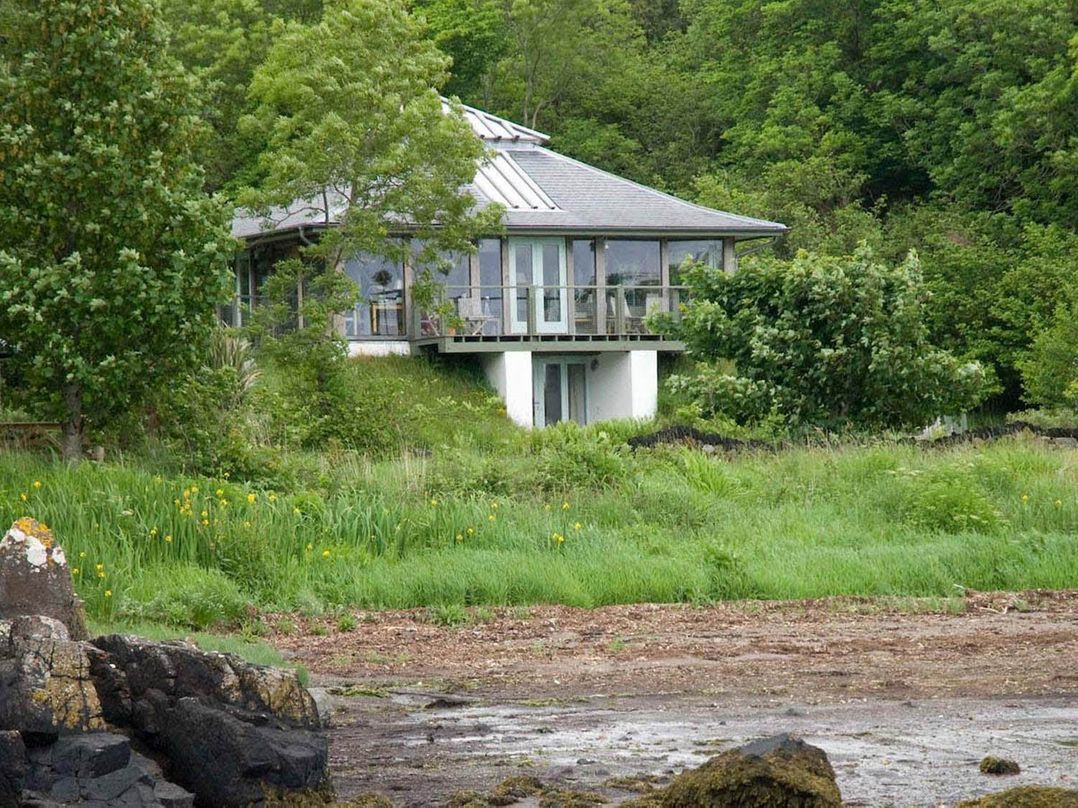 Tigh na Mara Sleeps 4 Sea Views Pet Friendly