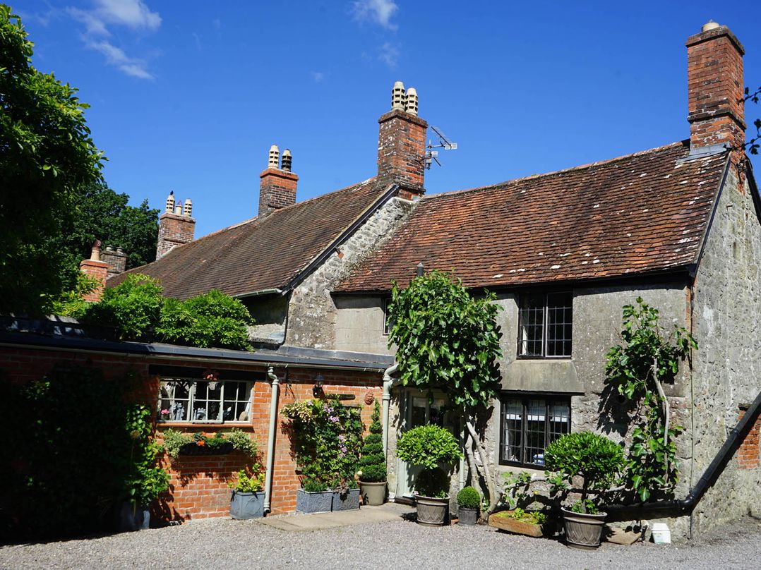 Historic 2Bed Traditional Countryside Retreat