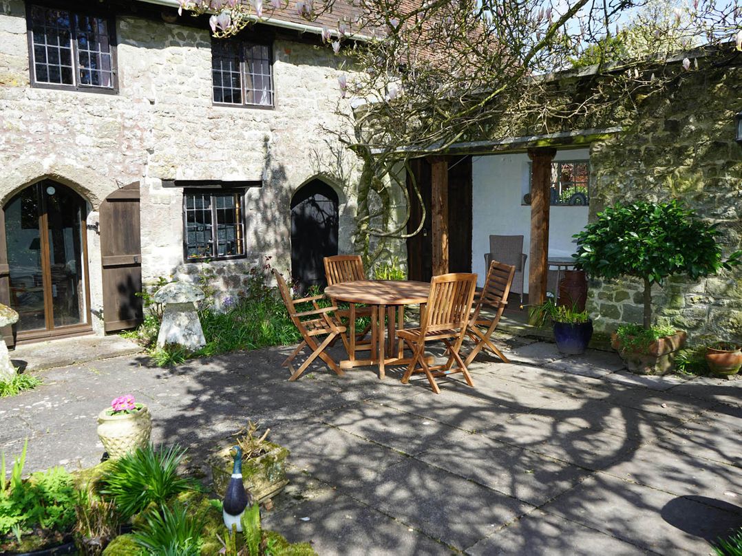 Historic 2Bed Traditional Countryside Retreat
