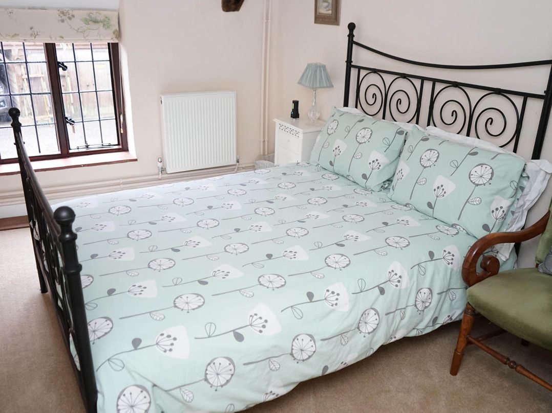 Historic 2Bed Traditional Countryside Retreat