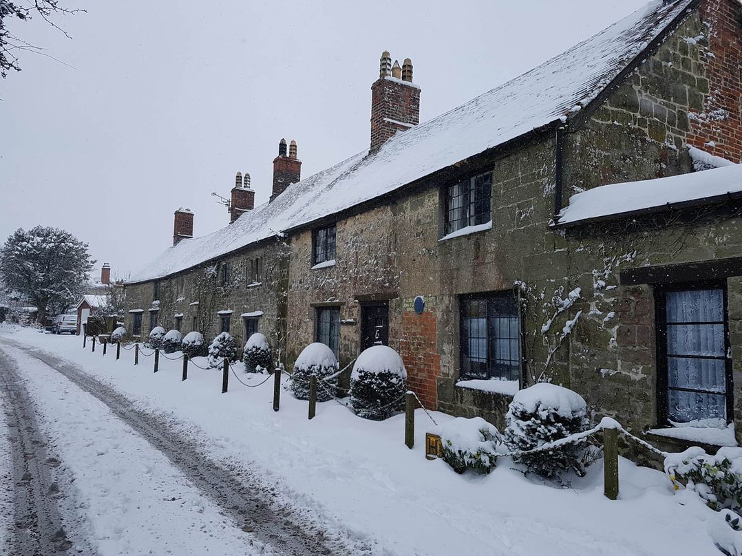 Historic 2Bed Traditional Countryside Retreat