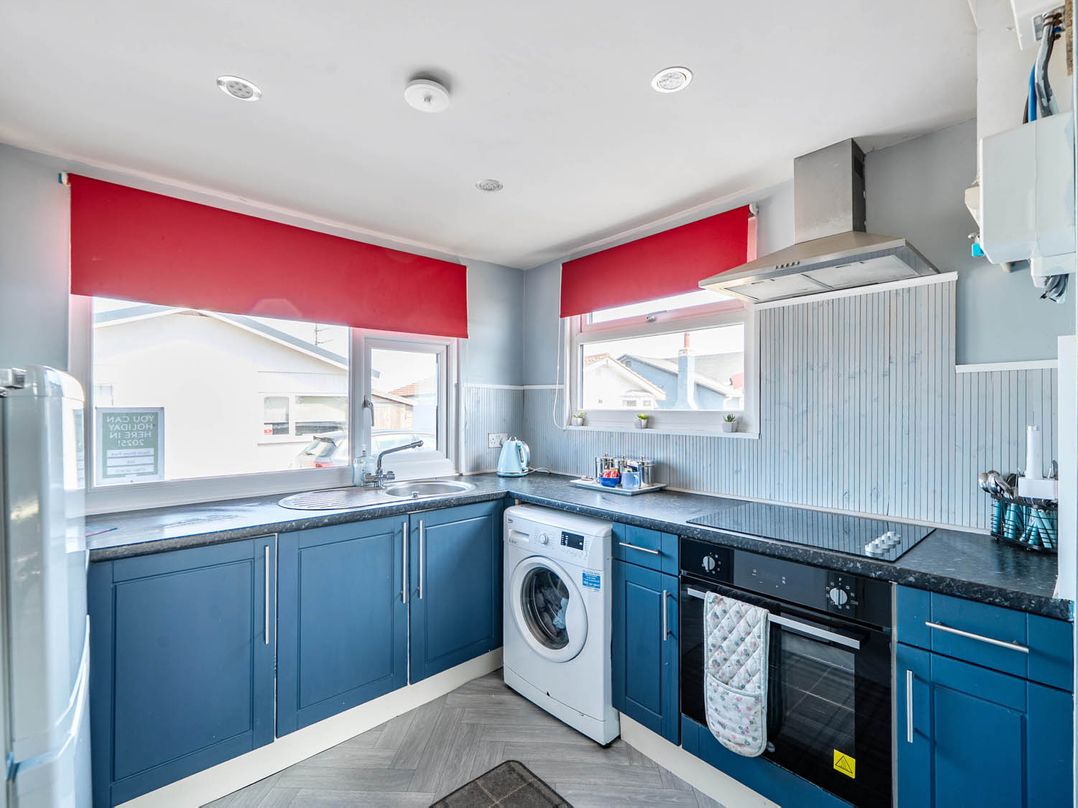 2Bed Chalet Sleeps 5 Dogs Free Parking SeaView