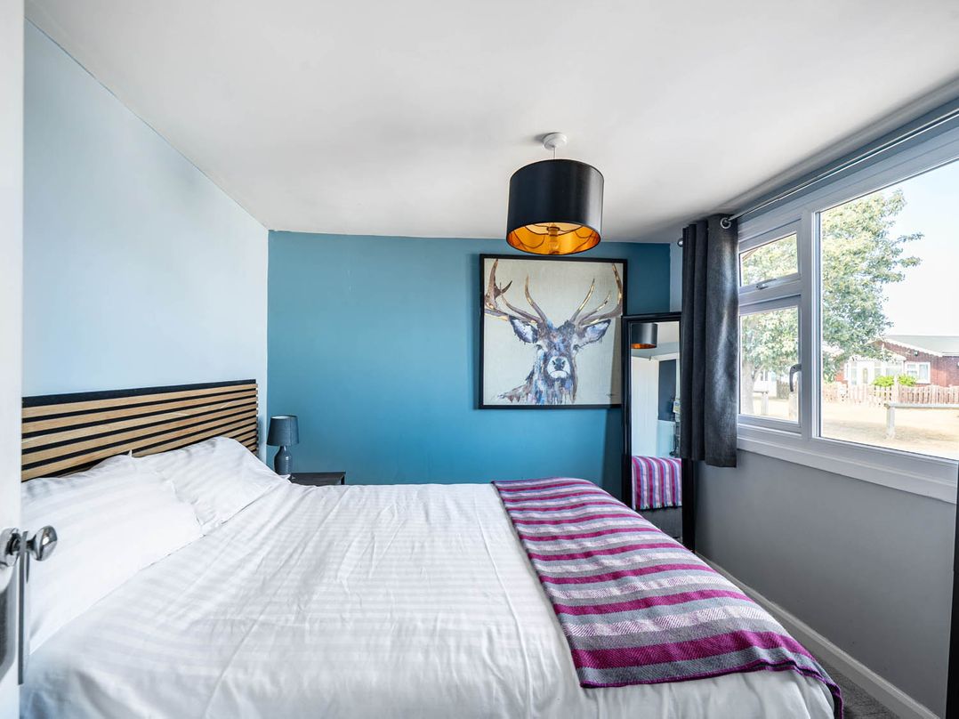 2Bed Chalet Sleeps 5 Dogs Free Parking SeaView