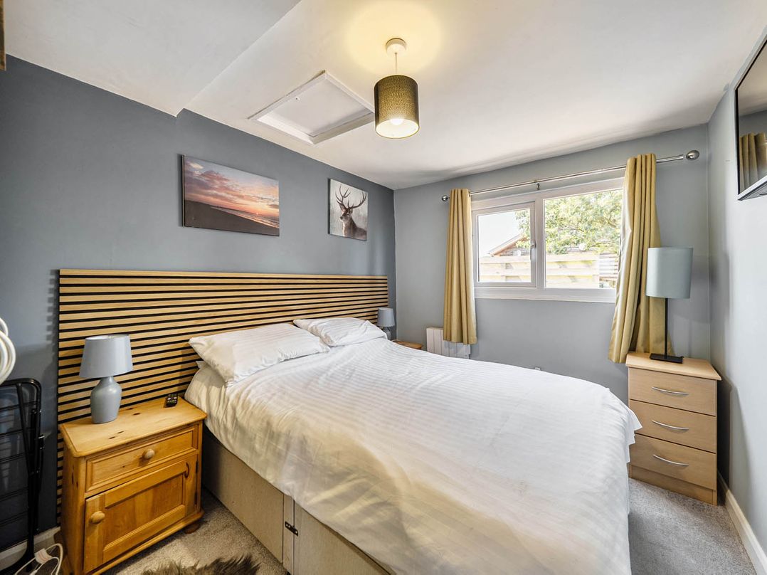 2Bed Chalet Sleeps 5 Dogs Free Parking SeaView