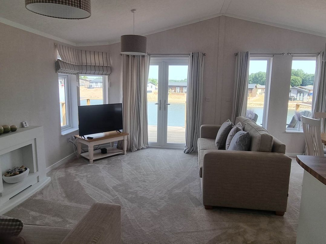 Pet Friendly 2Bed Luxury Lodge in Routh HotTub