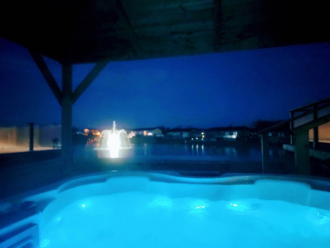 Pet Friendly 2Bed Luxury Lodge in Routh HotTub