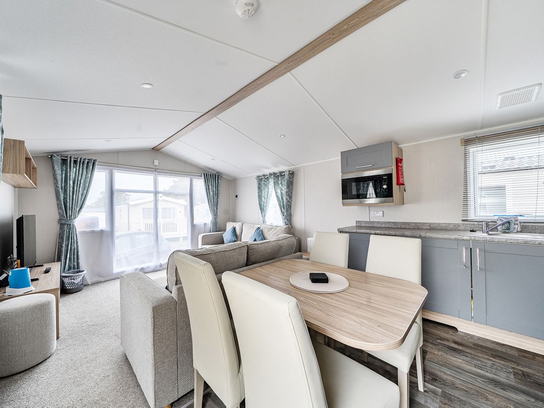 Primrose Valley 3Bed Caravan Sleeps 8 Pets Ok
