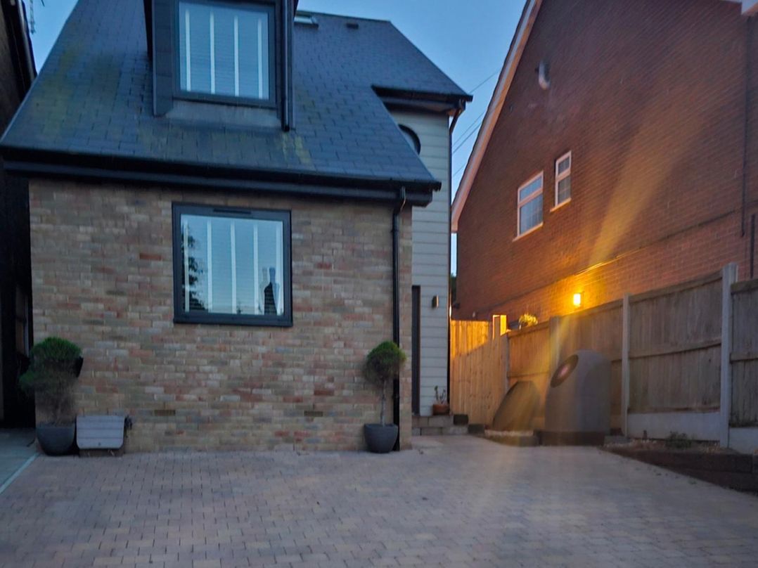 5 Bed Sleeps 7 New Build Detached Property