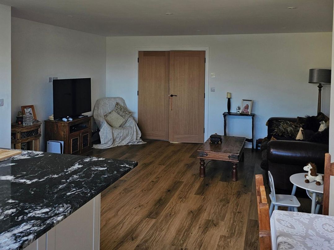 5 Bed Sleeps 7 New Build Detached Property