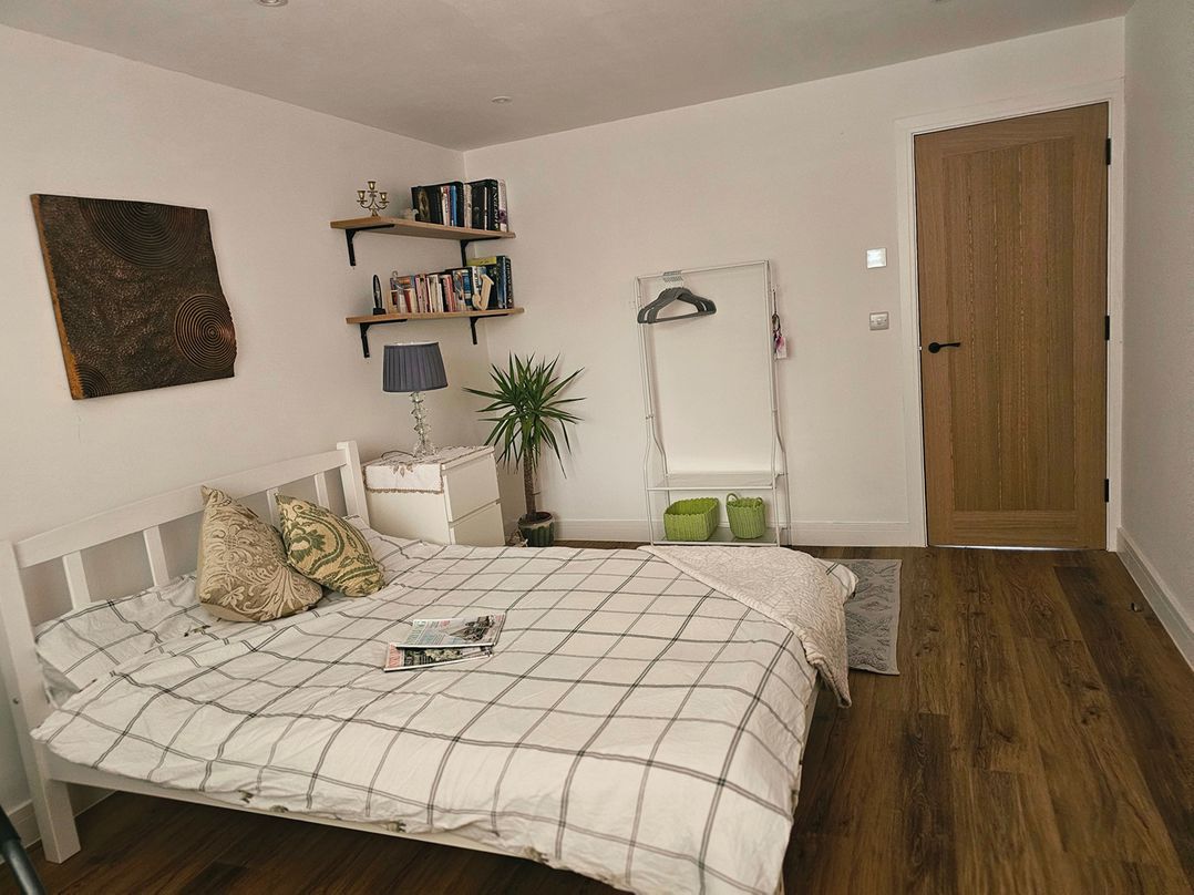 5 Bed Sleeps 7 New Build Detached Property