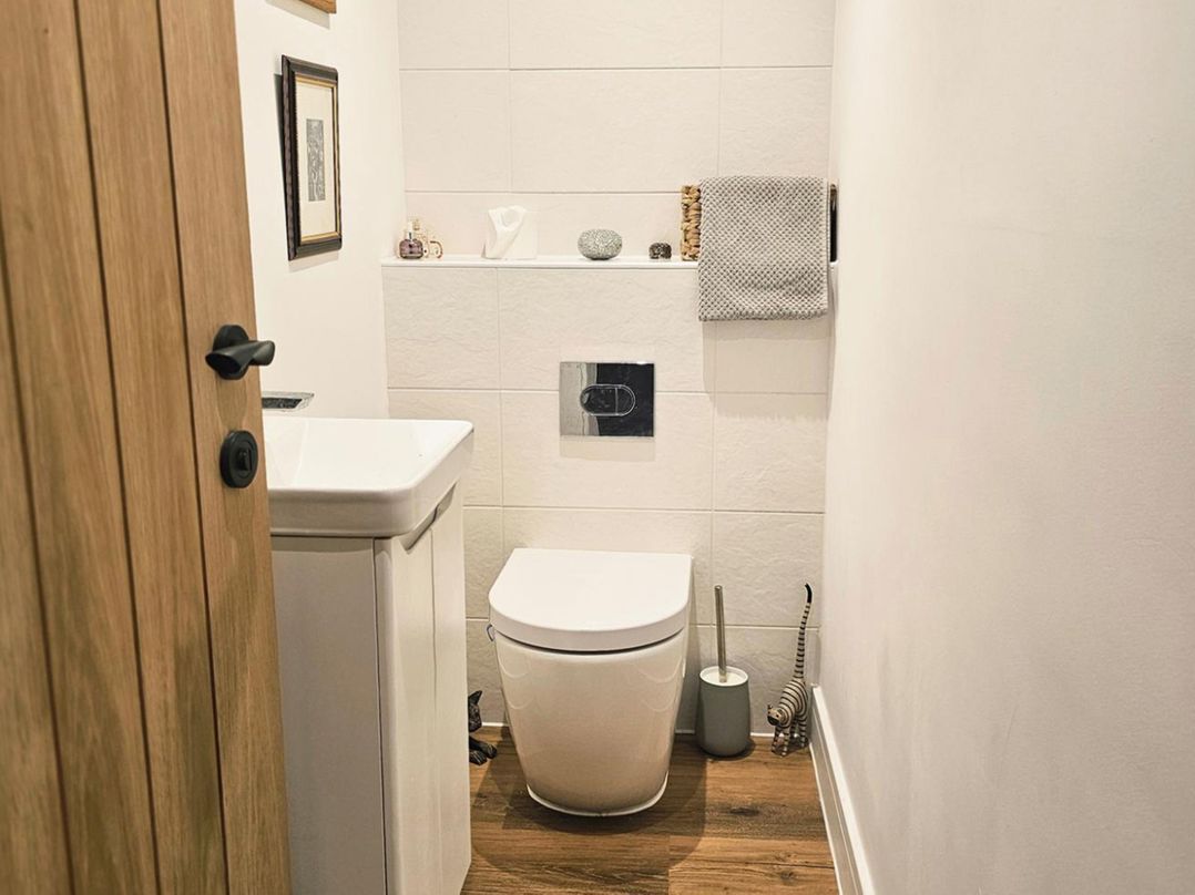 5 Bed Sleeps 7 New Build Detached Property