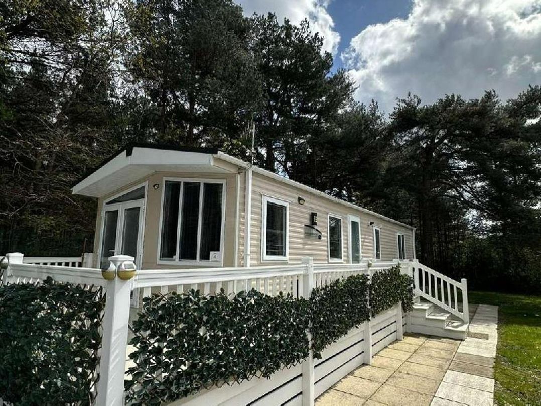 2Bed Ringwood Cabin  incl Park Pass SelfCheckin
