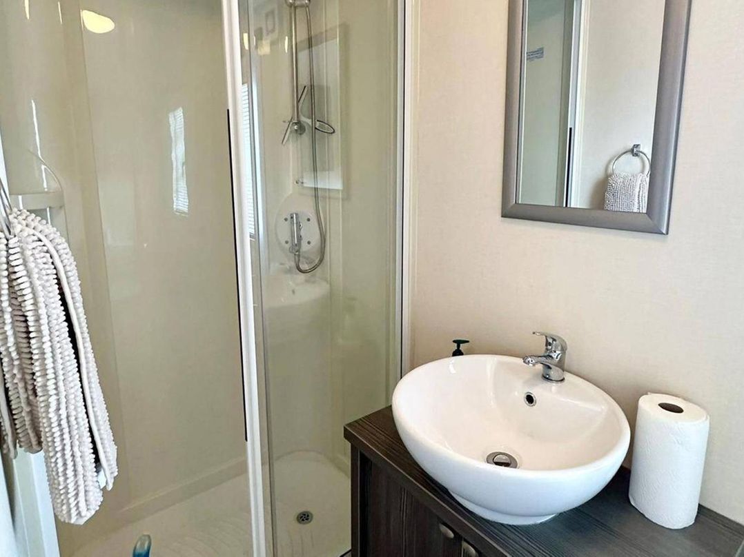 2Bed Ringwood Cabin  incl Park Pass SelfCheckin
