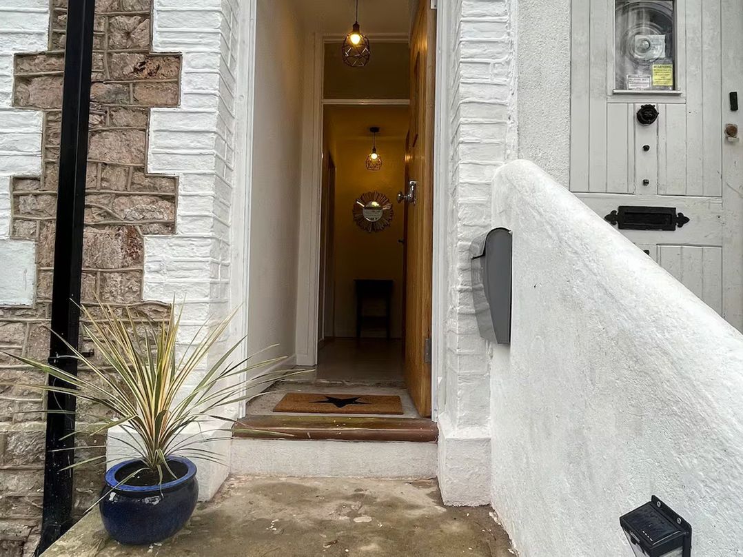 Charming 3Bed Cottage  Private Garden Parking