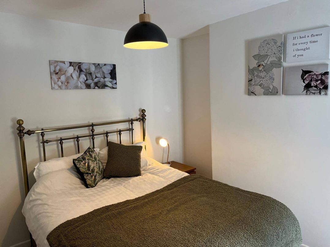 Charming 3Bed Cottage  Private Garden Parking