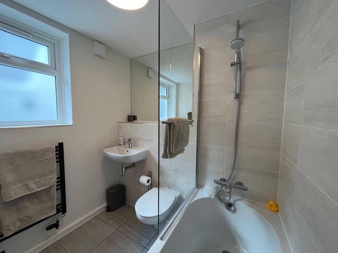 Charming 3Bed Cottage  Private Garden Parking