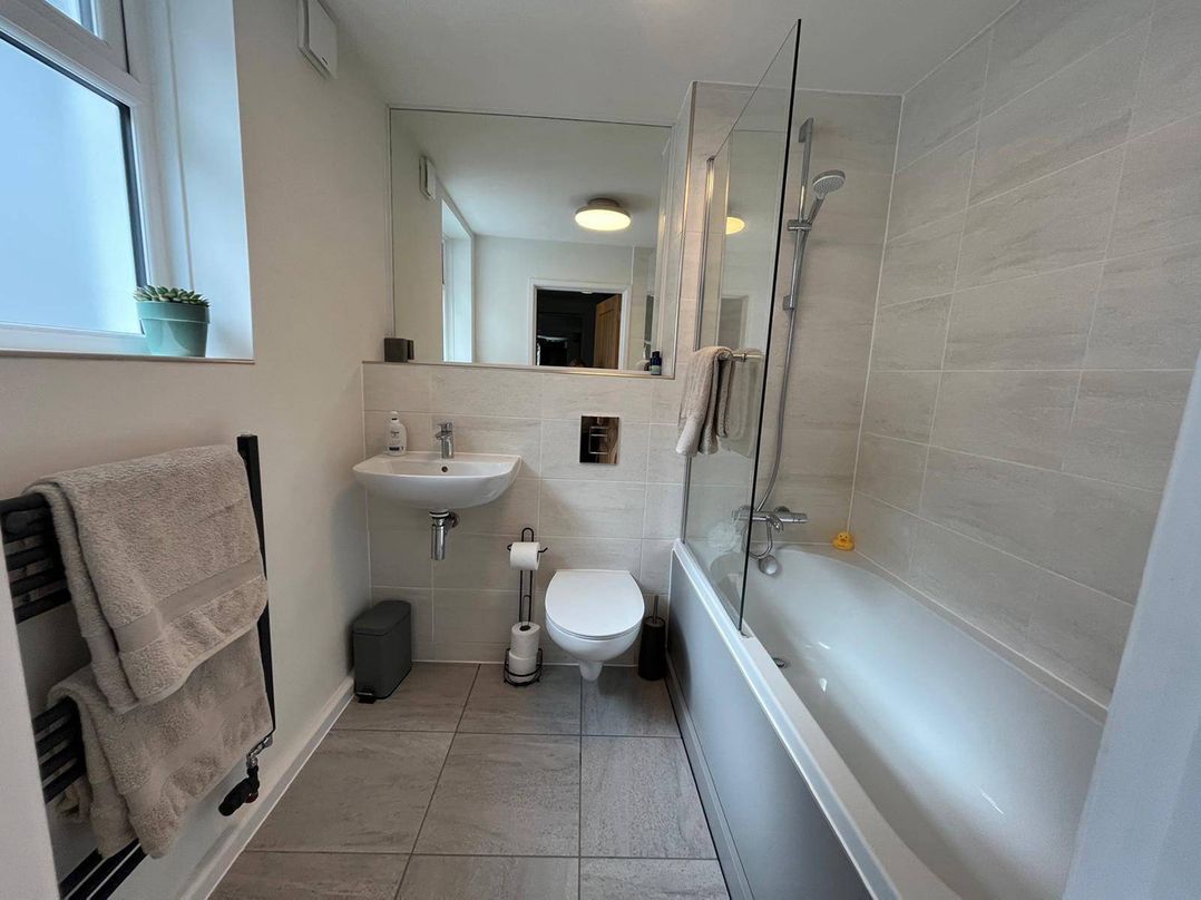 Charming 3Bed Cottage  Private Garden Parking