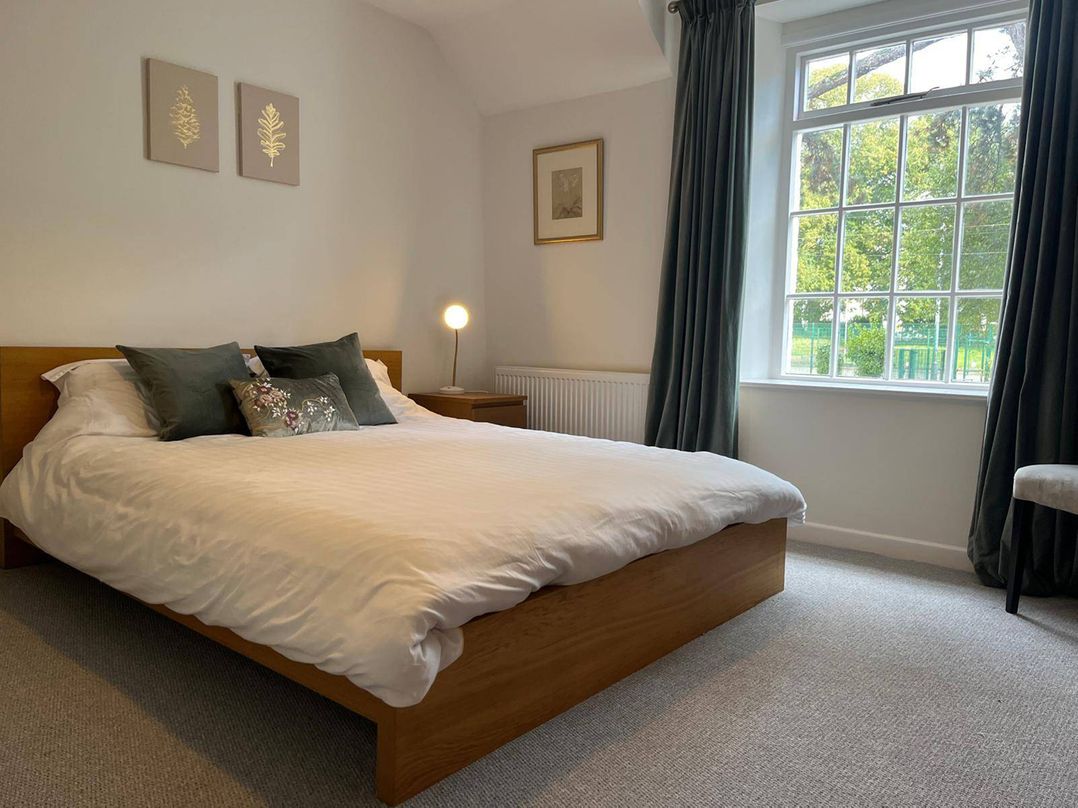 Charming 3Bed Cottage  Private Garden Parking