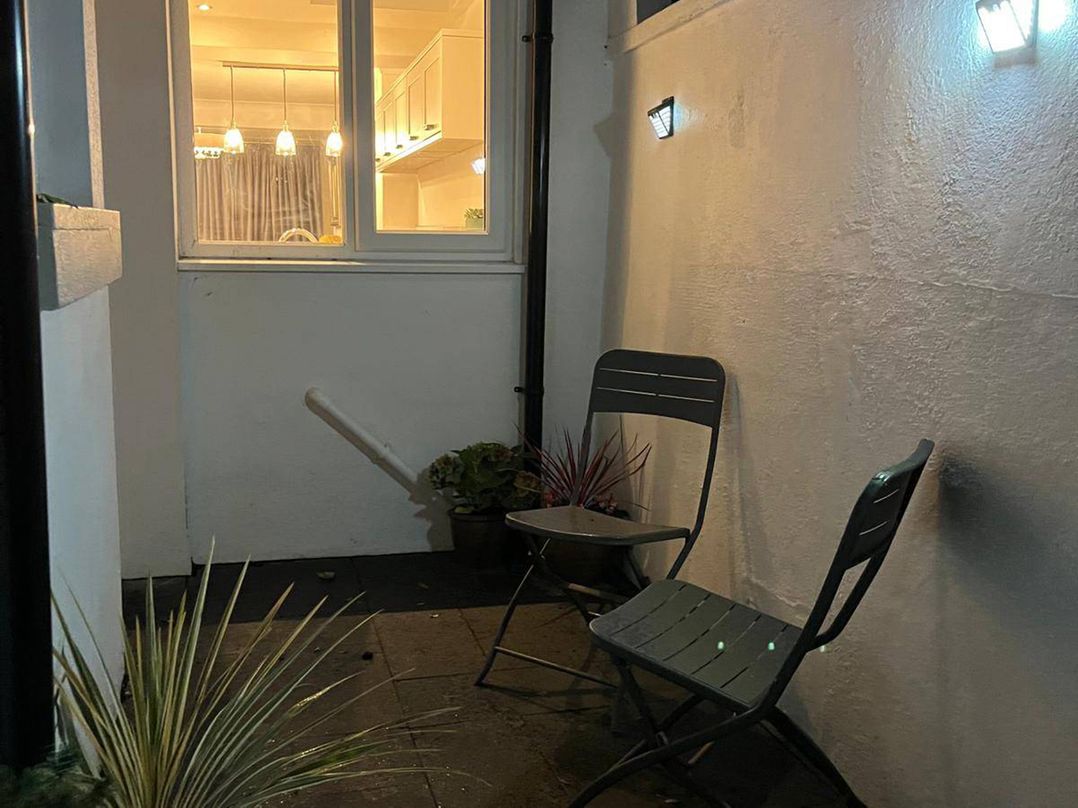 Charming 3Bed Cottage  Private Garden Parking