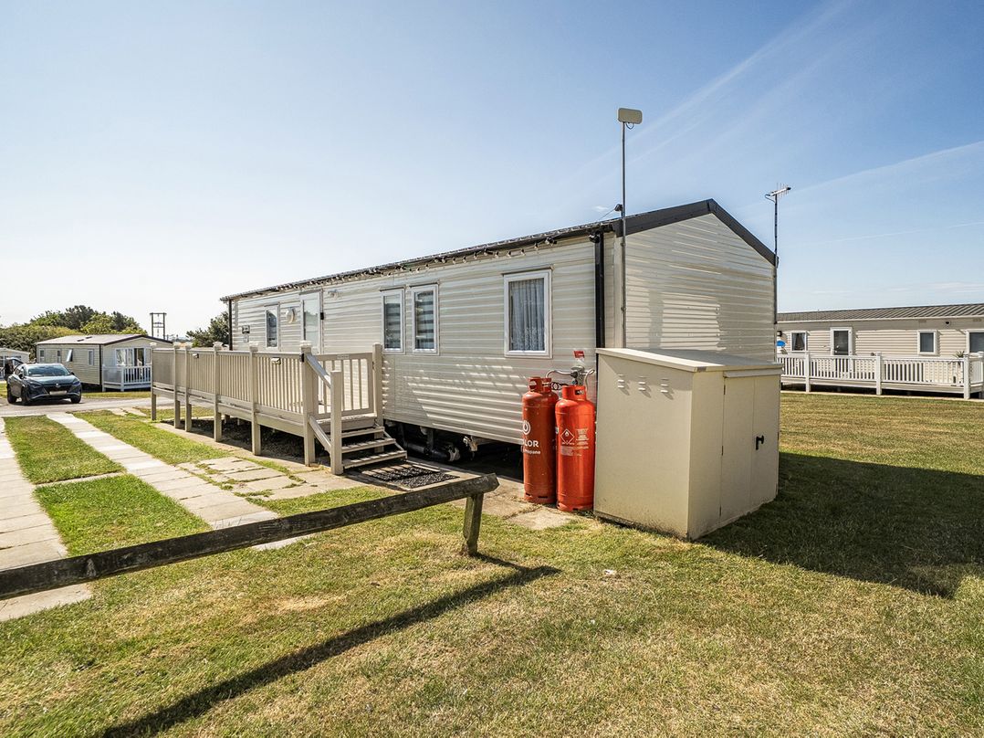 Cayton Bay Holiday Park Kestrel40