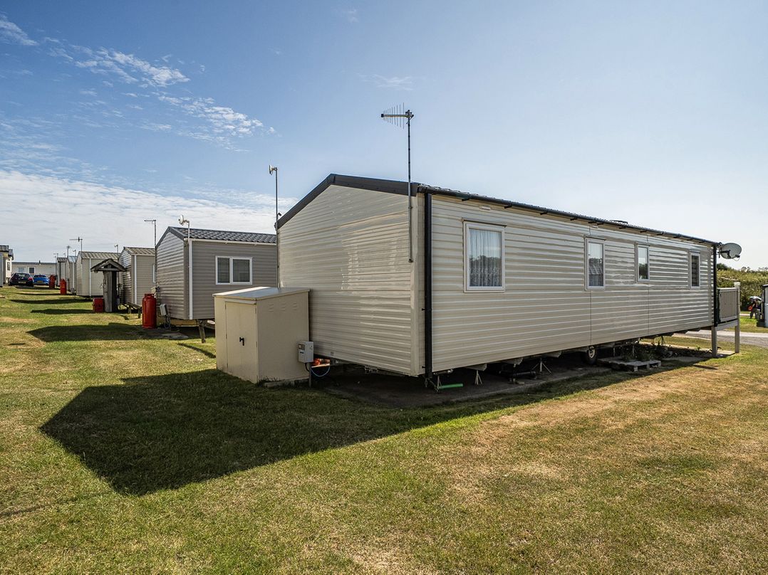 Cayton Bay Holiday Park Kestrel40